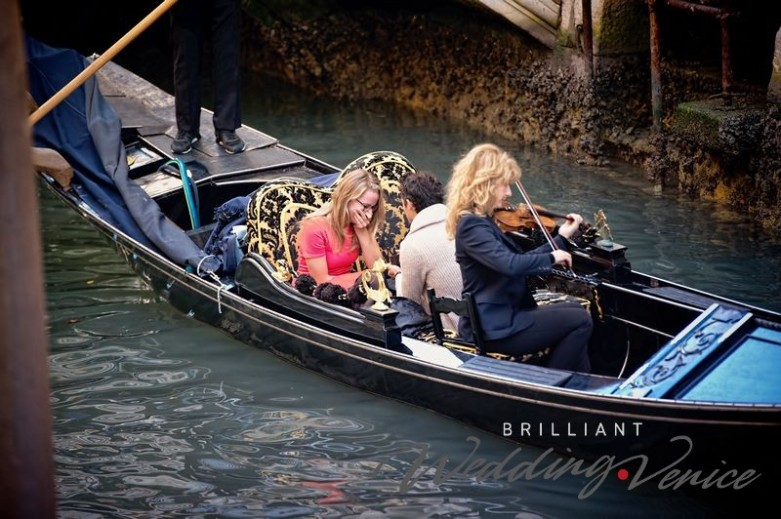 005-wedding-proposal-on-a-gondola