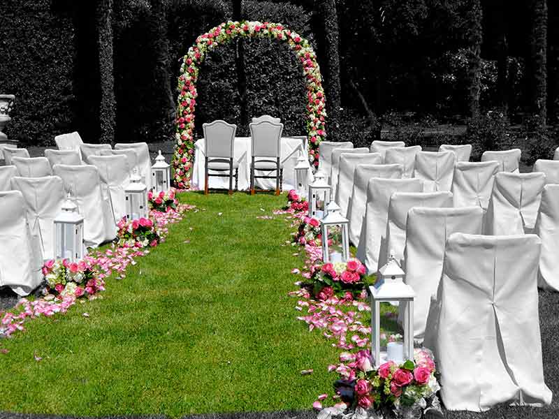Symbolic Wedding ceremony in Venice To satisfy all people