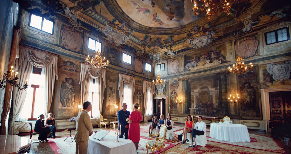 Wedding Venues In Venice Blog Intimate And Ceremony In A Beautiful Venetian Palace The With Their Children On Anniversary Of Wedding