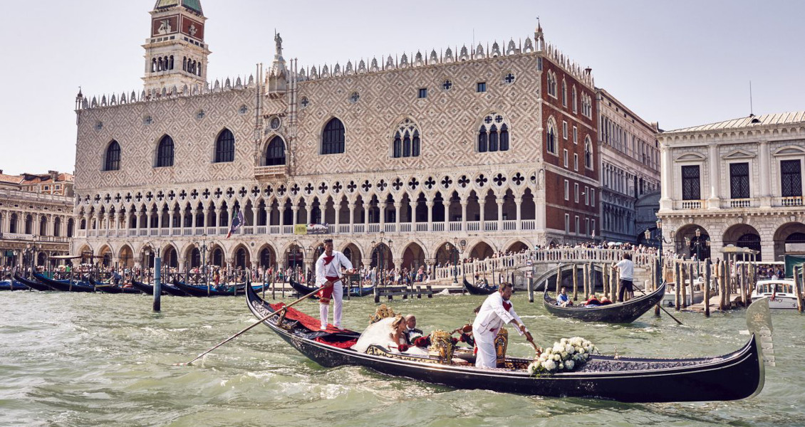 00dd The Majestic Wedding Gondola in Venice Why choose it