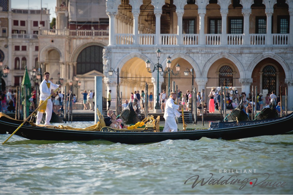 intimate wedding Venice luxury panoramic terrace
